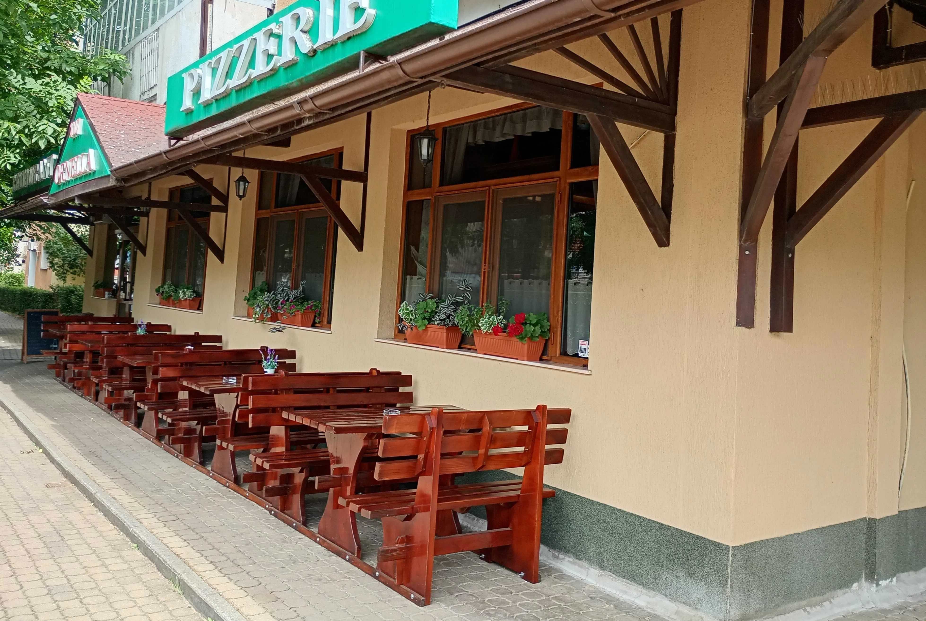 Vind imobil restaurant