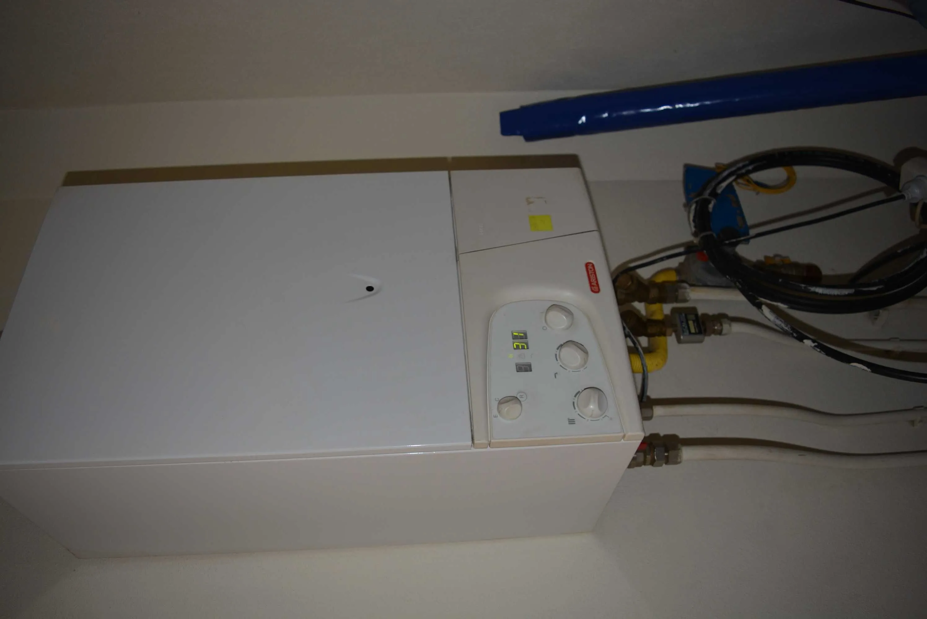 Vand spatiu comercial P+1E (160mp. )