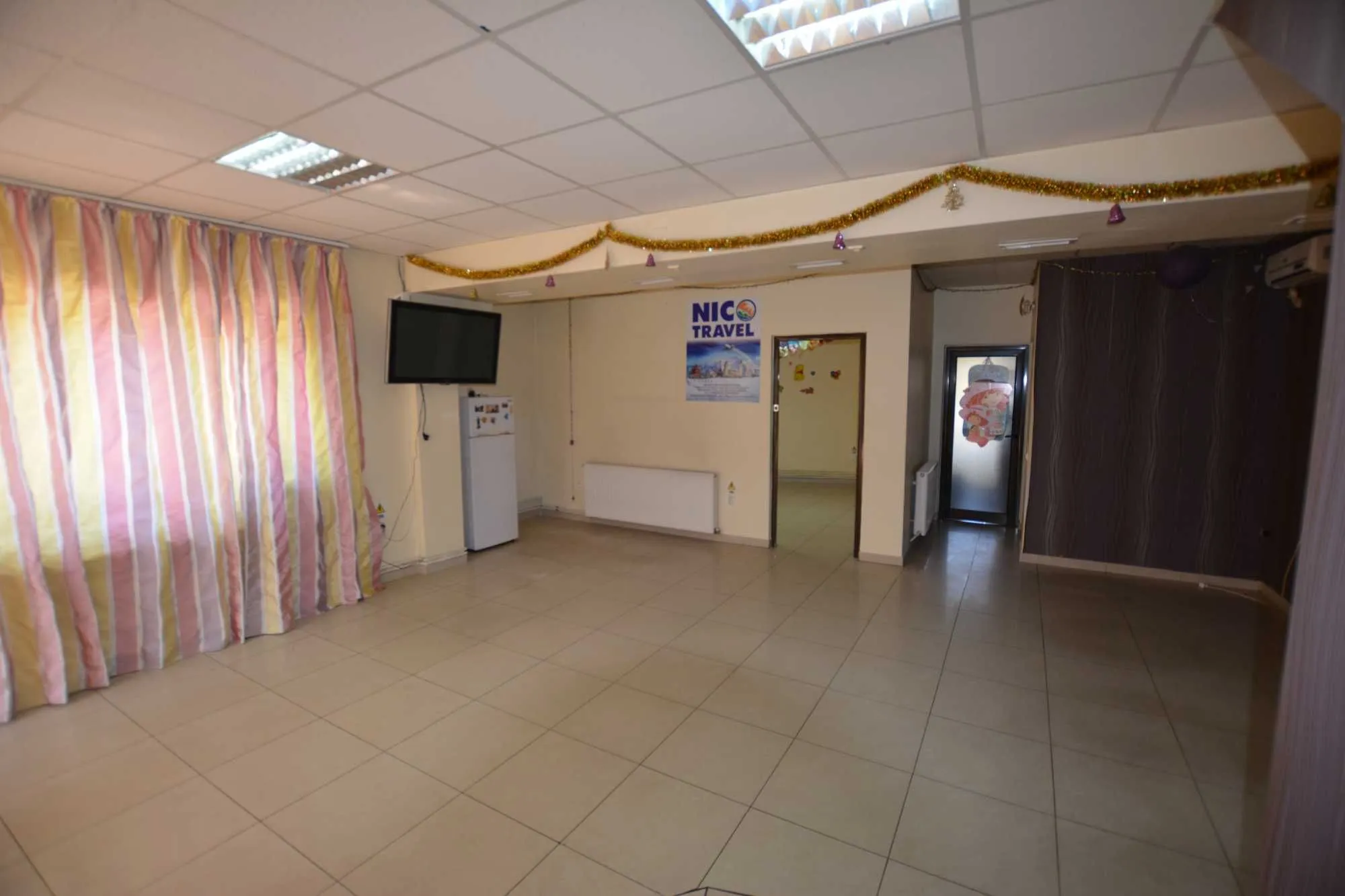 Vand spatiu comercial P+1E (160mp. )